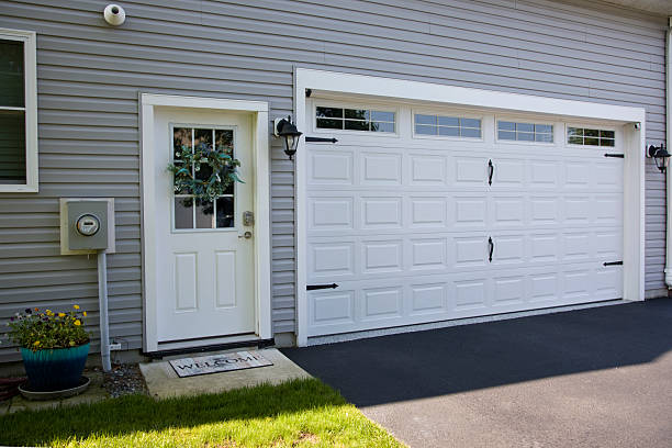 24/7 Emergency Garage Door Panel Replacement experts in Oliver County County, ND